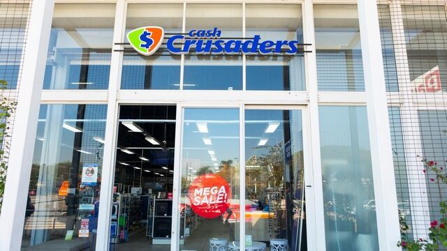 cash-cruscaders-5.jpg