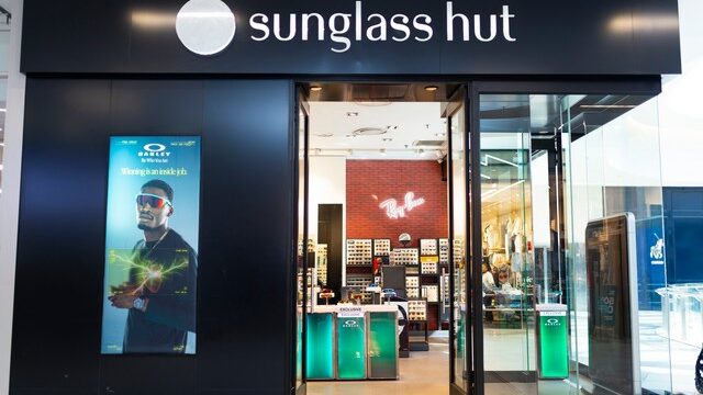 sunglass-hut-5.jpg